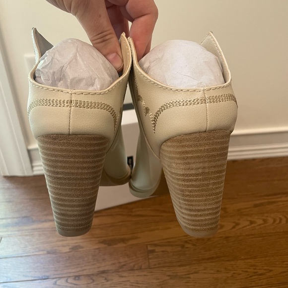 Dolce Vita Shelby Ivory Western Rodeo Bohemian Ankle Booties New in Box - Picture 3 of 13